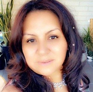 Meet your Posher, Ana cecilia